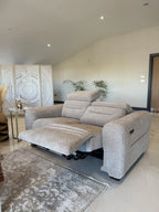 TOKYO ELECTRIC RECLINER WITH ADJUSTABLE HEADREST